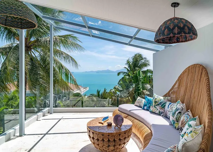 2Br Tropical Villa Elisa Sea View, Pool & Garden
