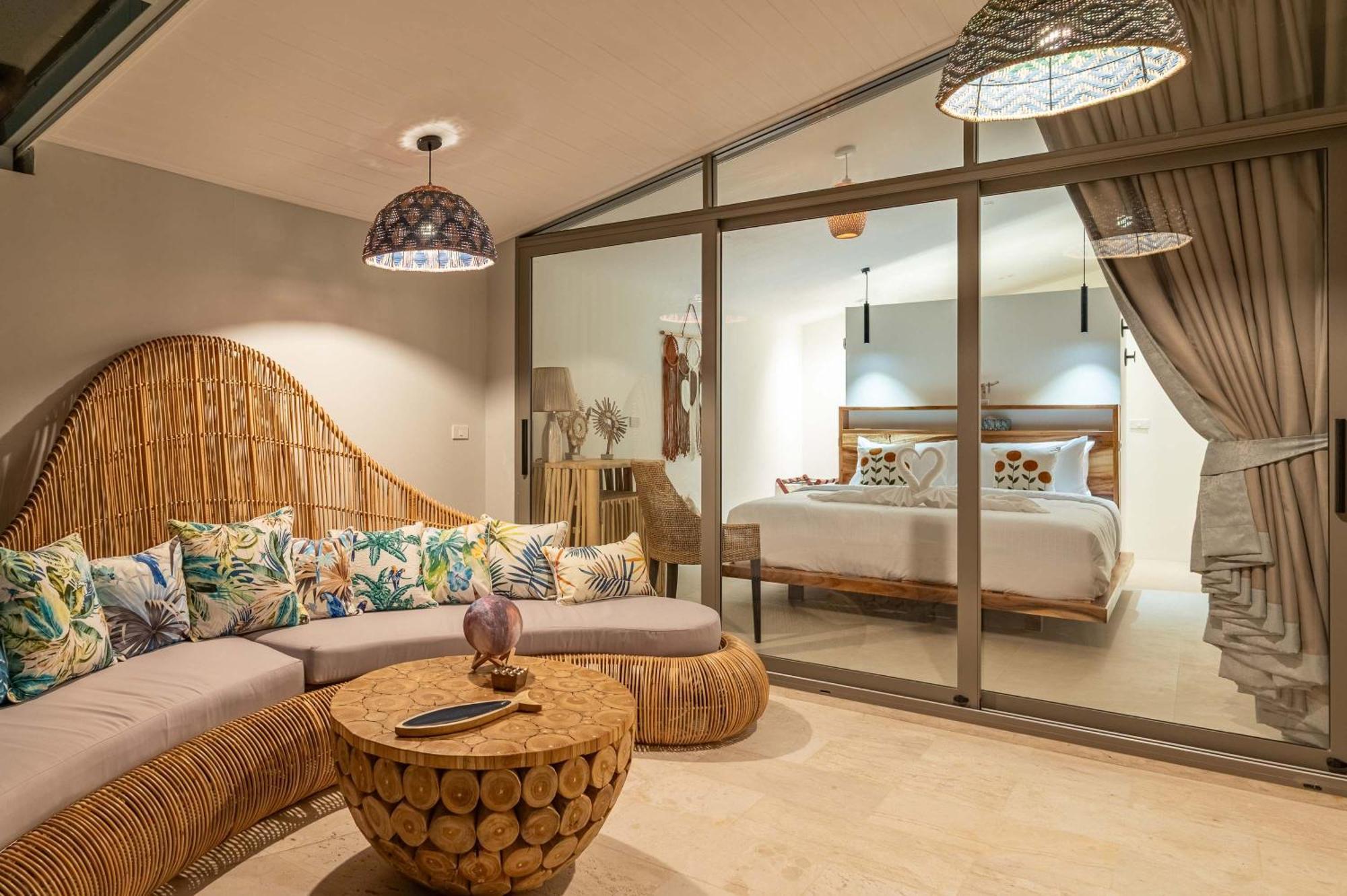 2br Tropical Elisa Sea View, Pool & Garden Villa *